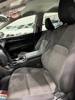 تۆیۆتا کامری